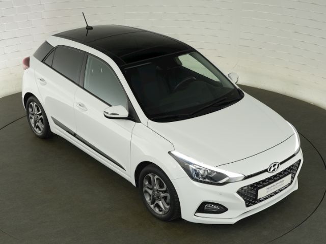 i20 STYLE+NAVI+RÜCKFAHRKAMERA+SCHIEBEDACH+SITZ-/