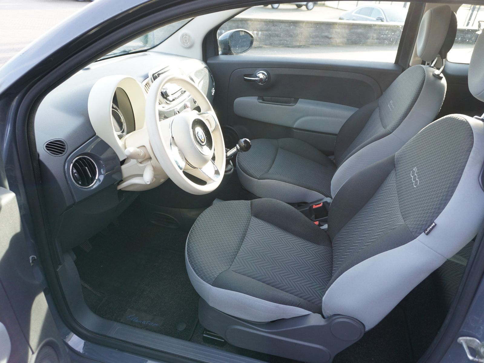 Fahrzeugabbildung Fiat Ellenator Pop Star * Ab 16* 90 KM/H*