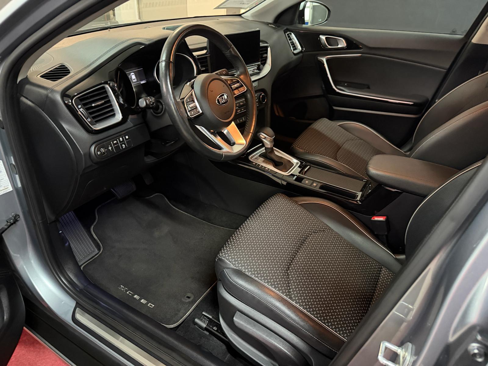 Kia XCeed Vision Plug-in Hybrid