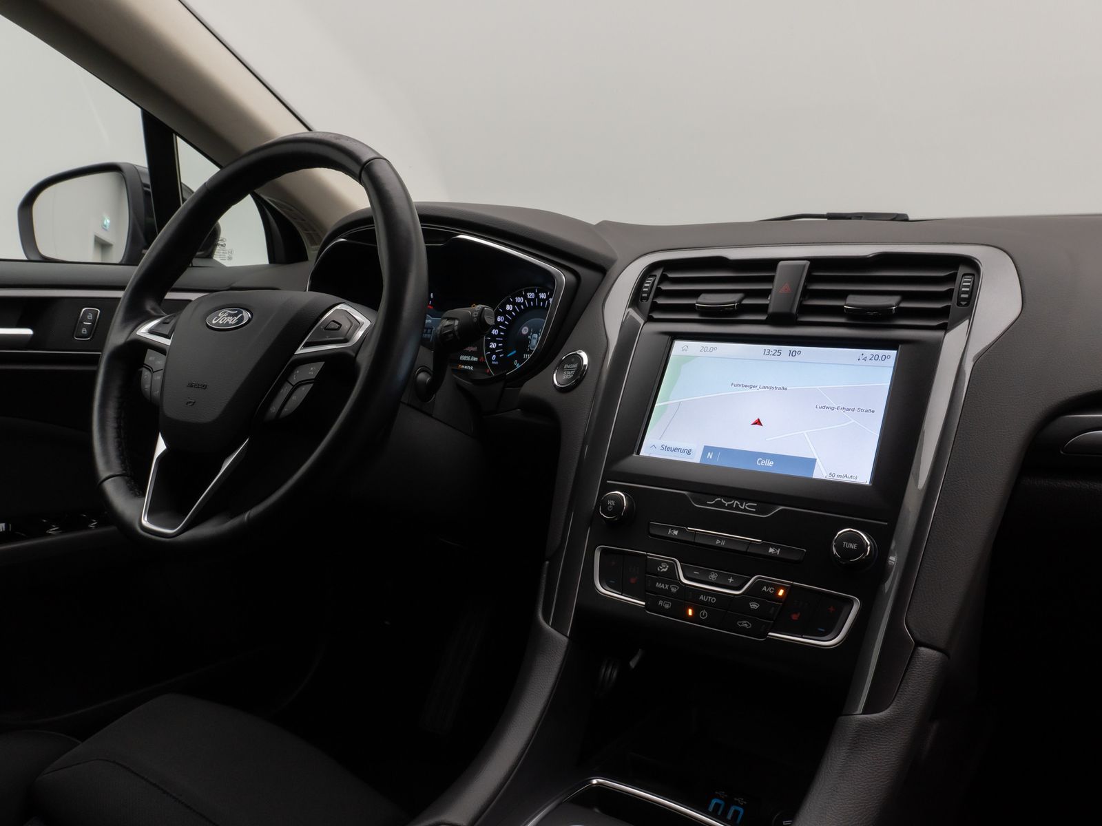 Fahrzeugabbildung Ford Mondeo Turnier Titanium Kamera SYNC StzhzgV/H