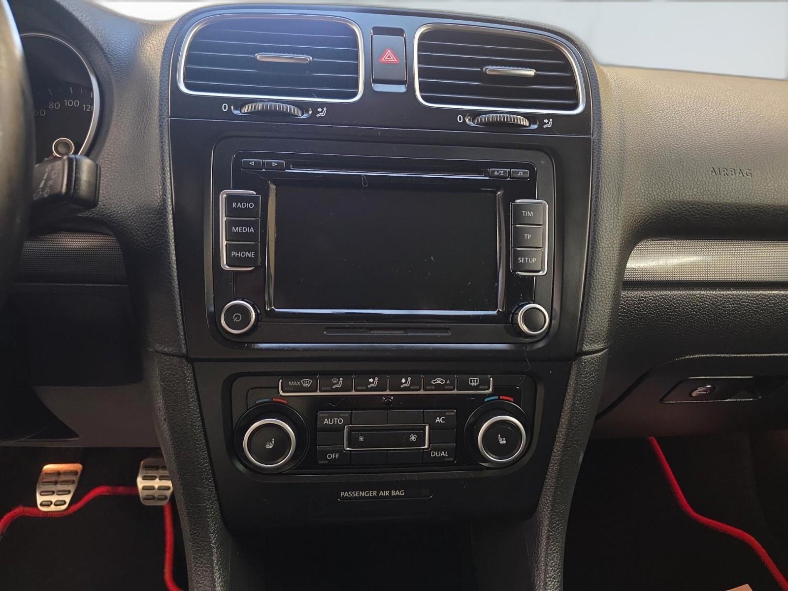 Volkswagen Golf 2011 — photo 18