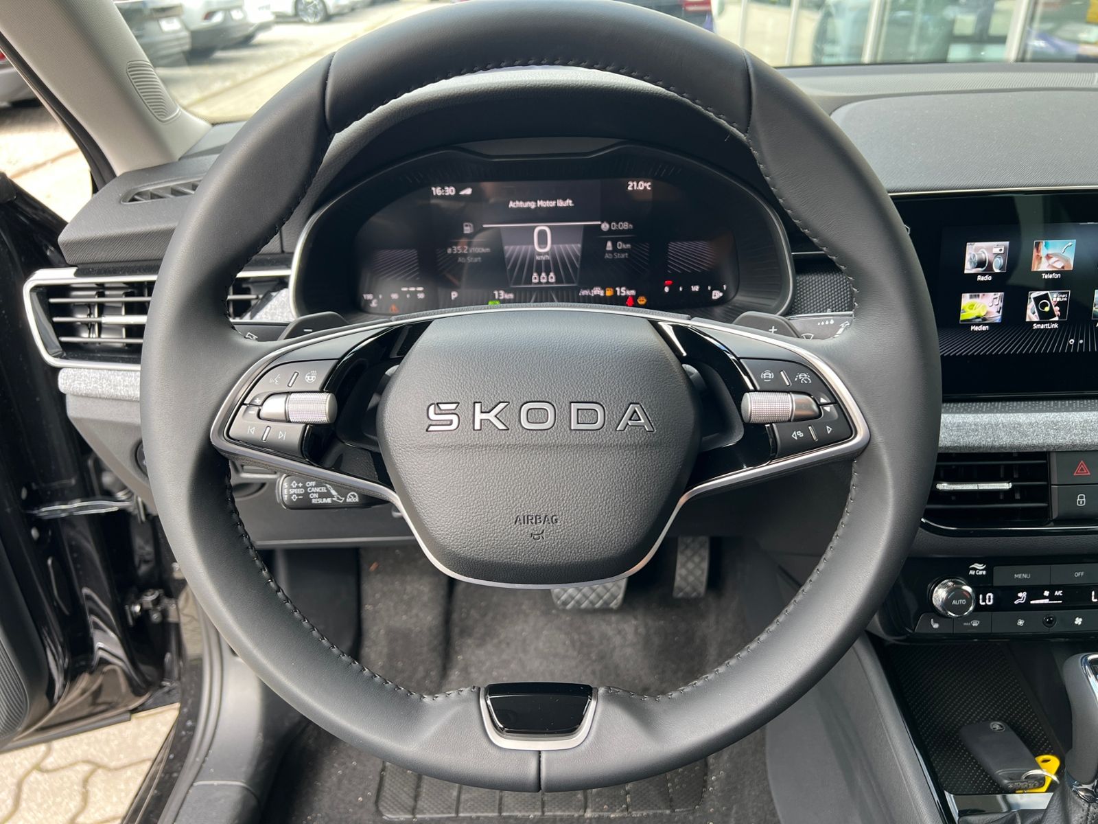 Fahrzeugabbildung SKODA Kamiq Selection 1.0 TSI DSG *ACC, LED, Kamera, S