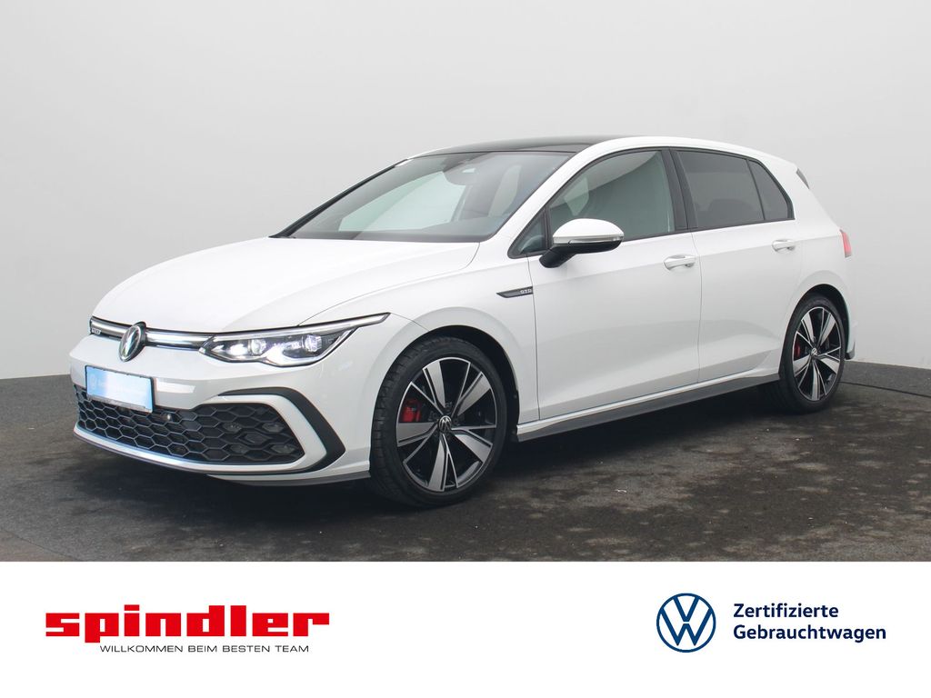 Golf VIII GTD 2.0TDI DSG / Pano, Matrix, CarPlay