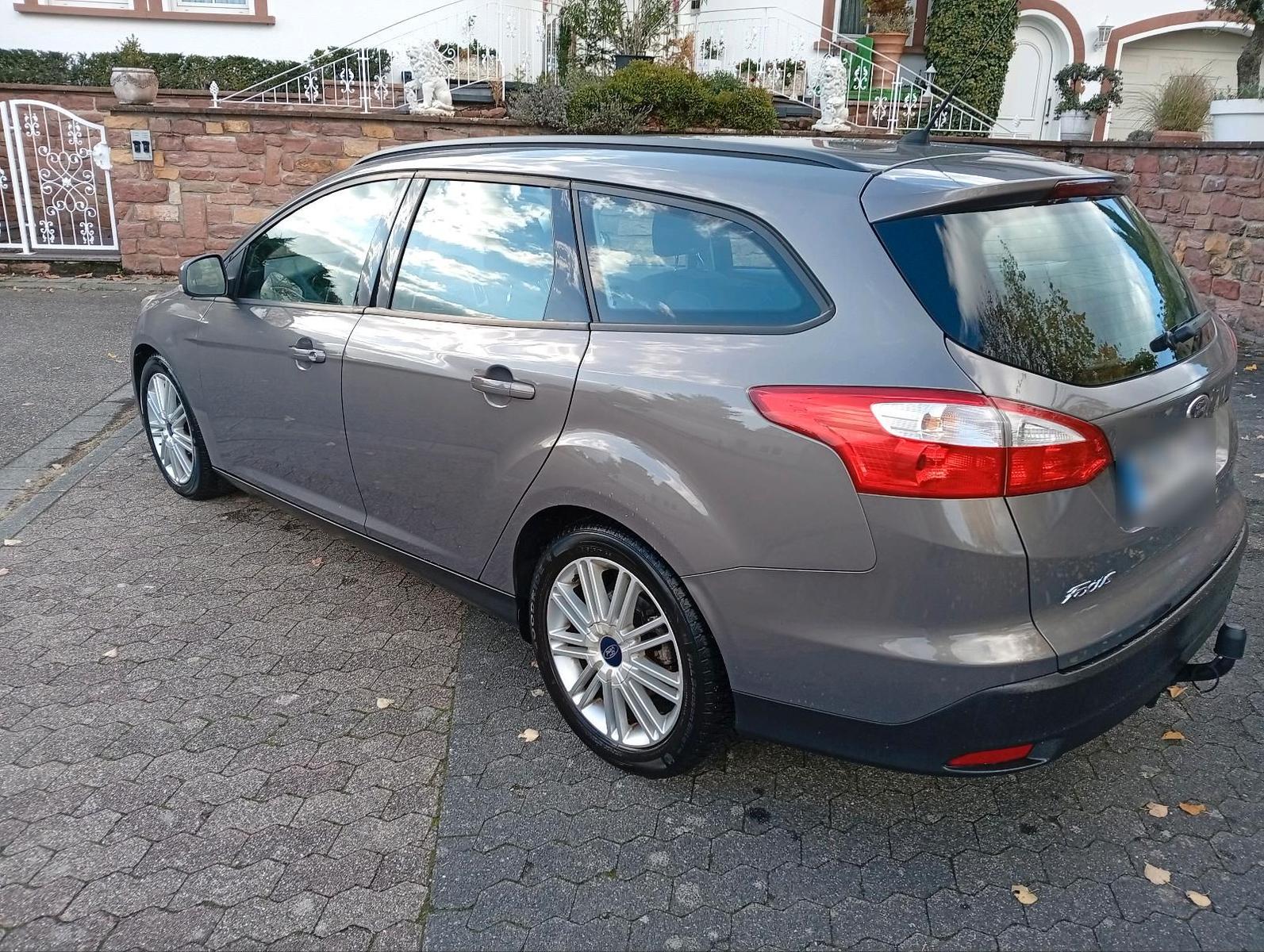 Ford Focus 2013 — engine 150 HP (110kW)