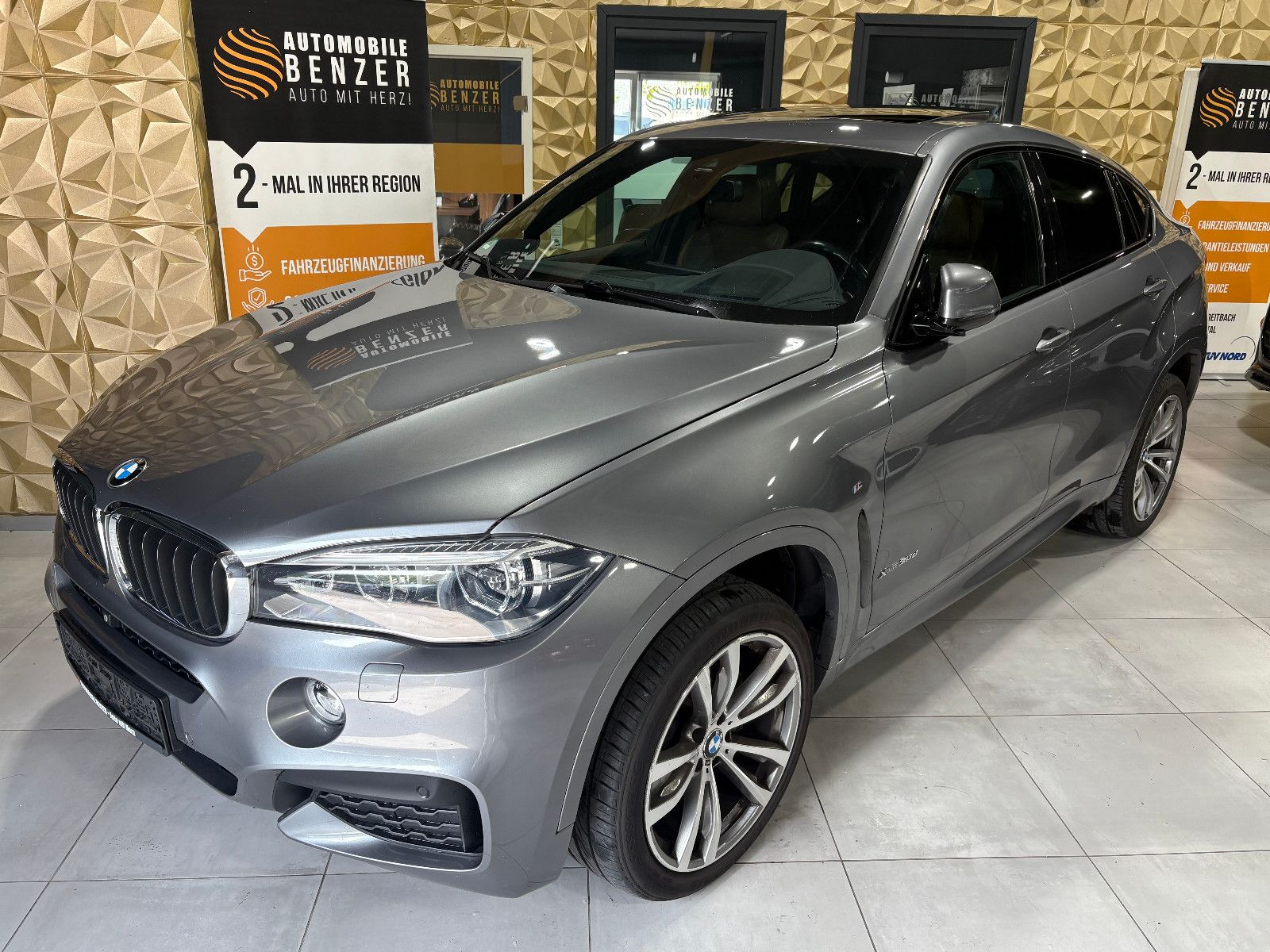 Fahrzeugabbildung BMW X6 xDrive 30 d/360°/PANO/HEAD-UP/NAVI/MEMORY/SHZ
