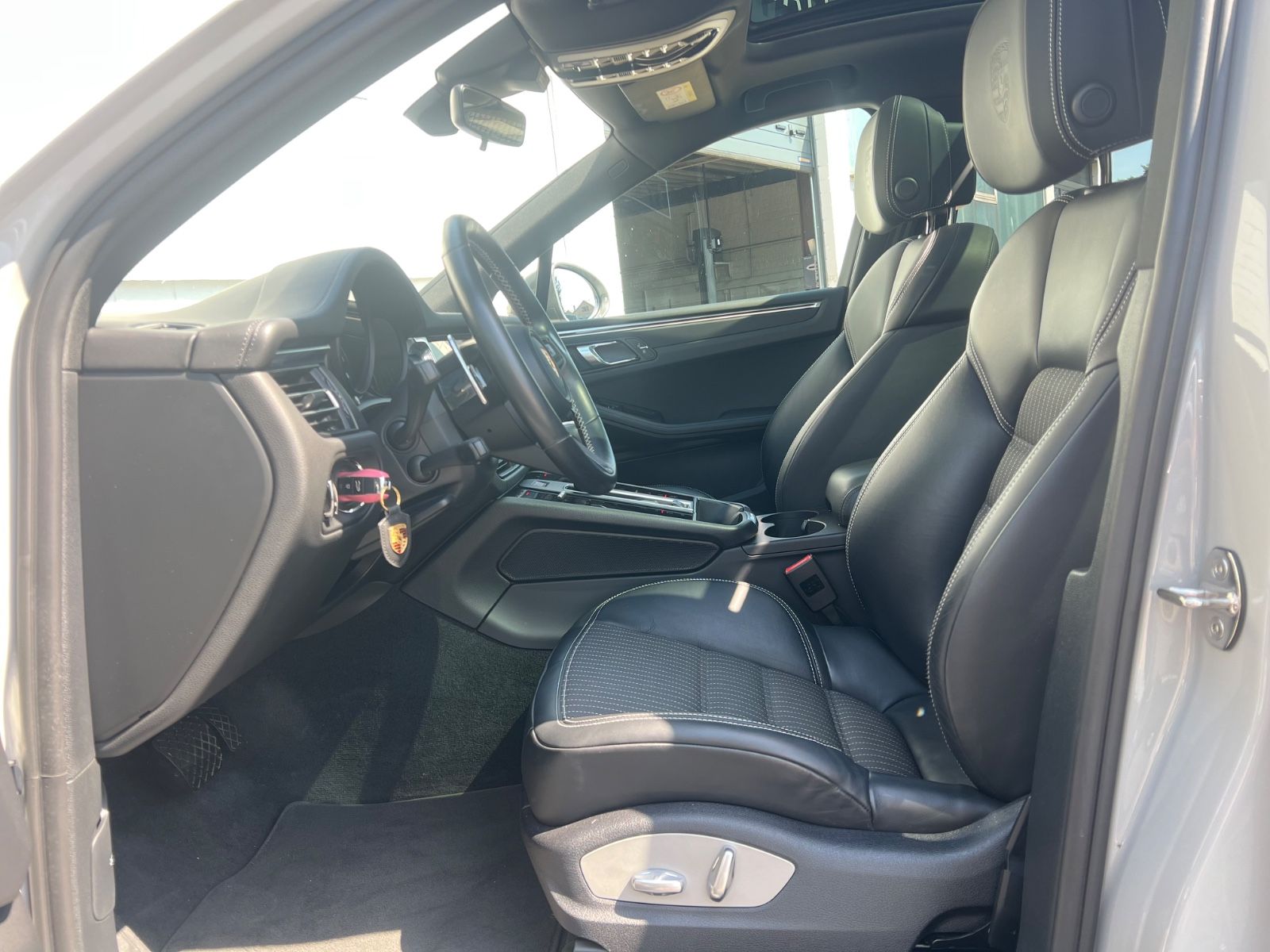 Porsche Macan T*SPORT-CHRONO*LUFTFED*PANO*APPROVED072028 foto 9