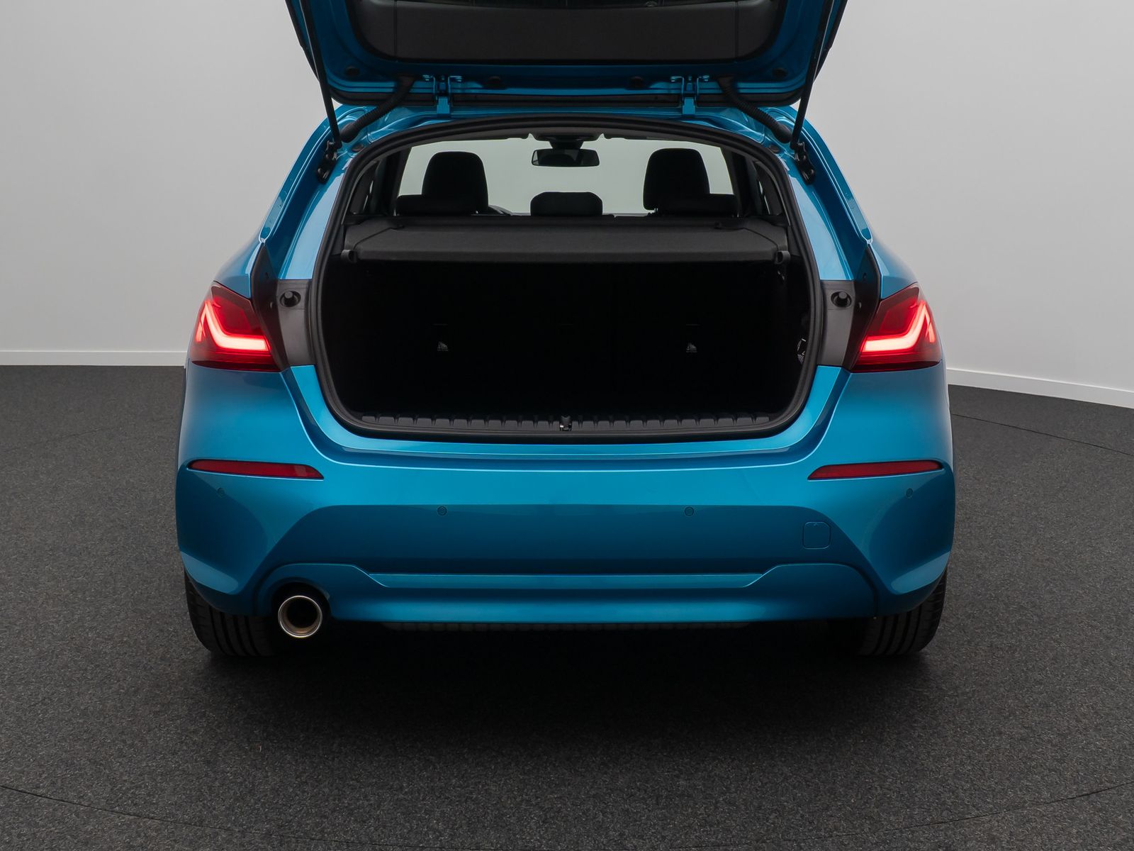 Fahrzeugabbildung BMW 118i Advantage PDC LED GeschwindigReg DAB WLAN