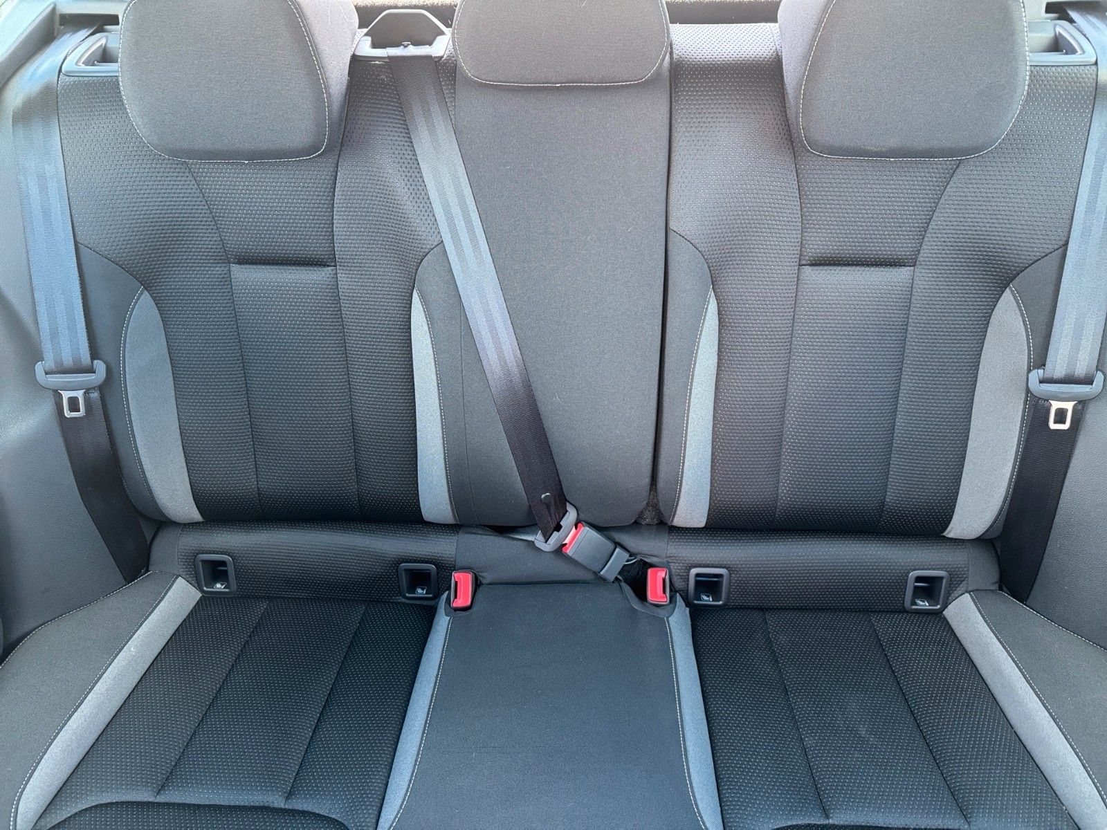 Fahrzeugabbildung SKODA Kamiq Ambition Tour 1.5 TSI