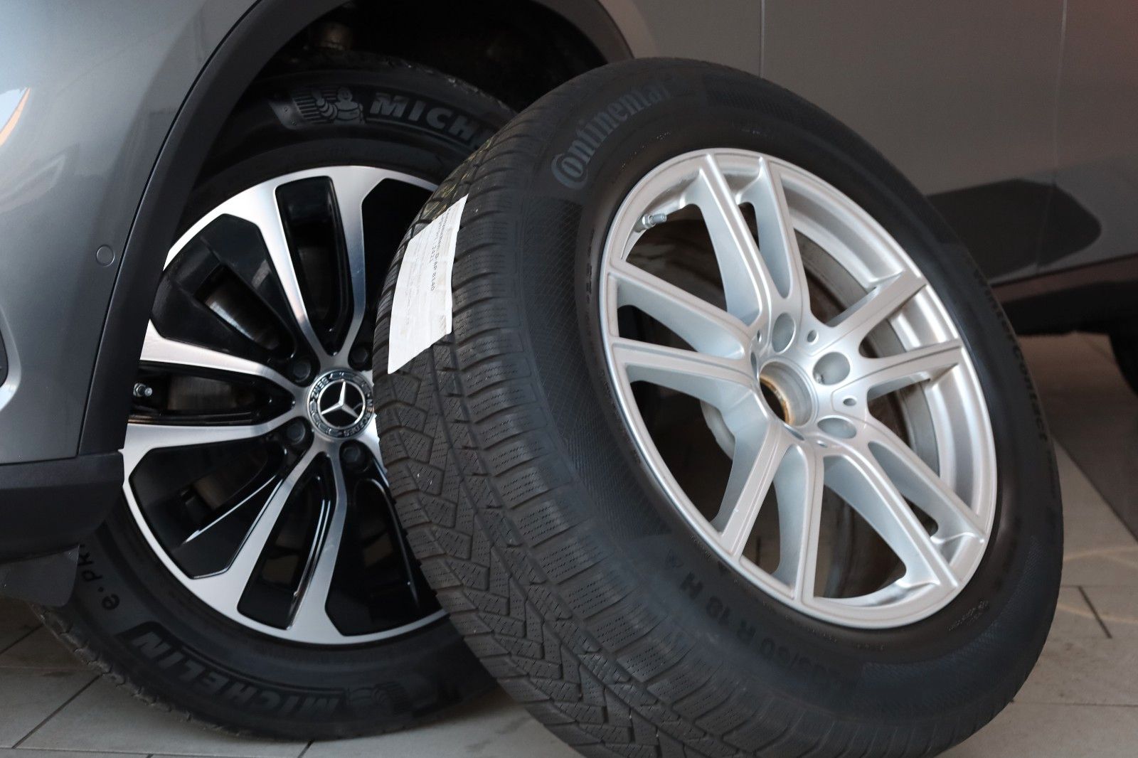 Fahrzeugabbildung Mercedes-Benz GLC 220d 4M Leder,Navi,LED,Kamera,Park Paket,AHK