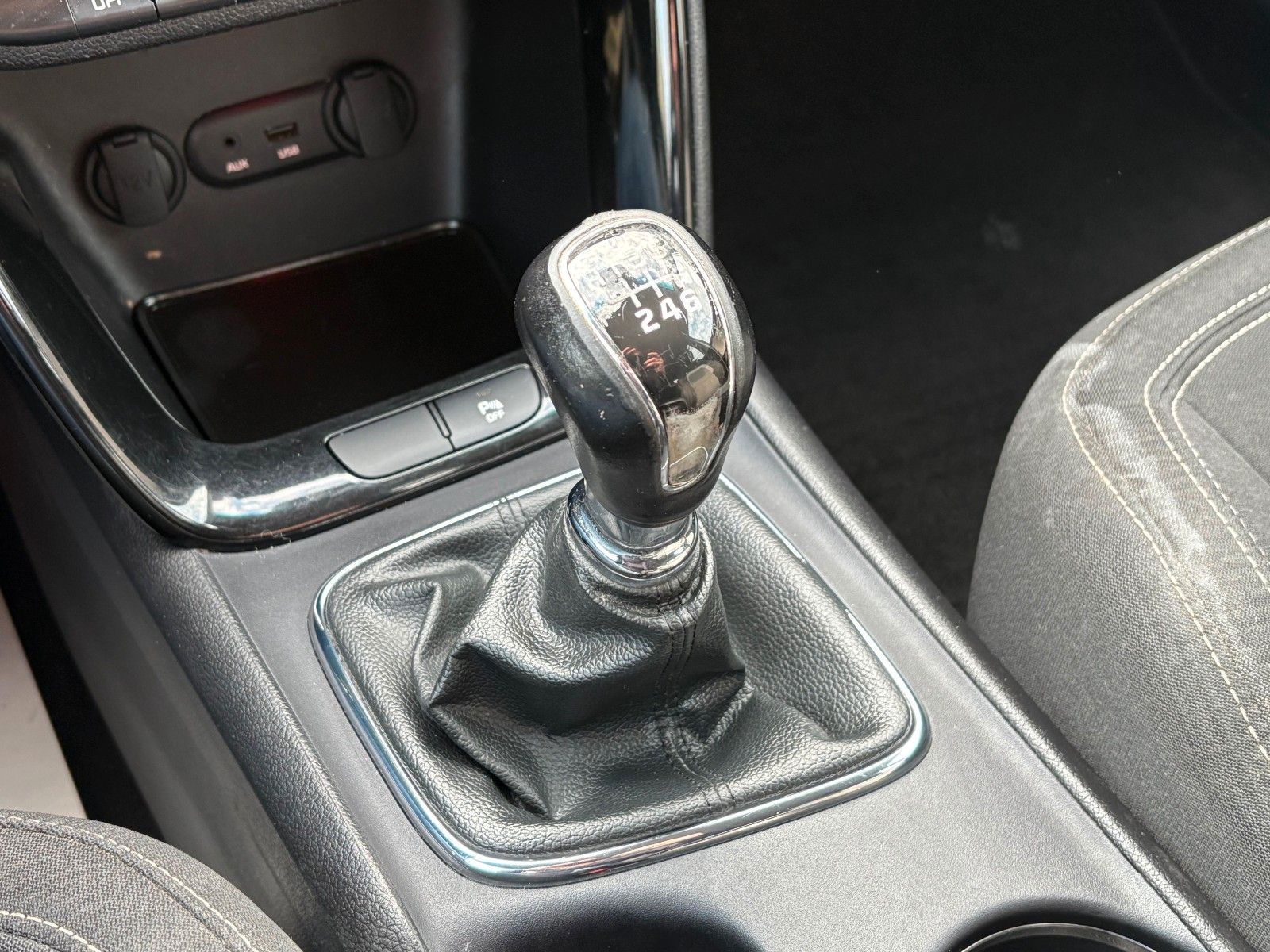 Fahrzeugabbildung Kia cee'd Sportswagon 1.6 CRDi Navi AHK Kamera 2.HD