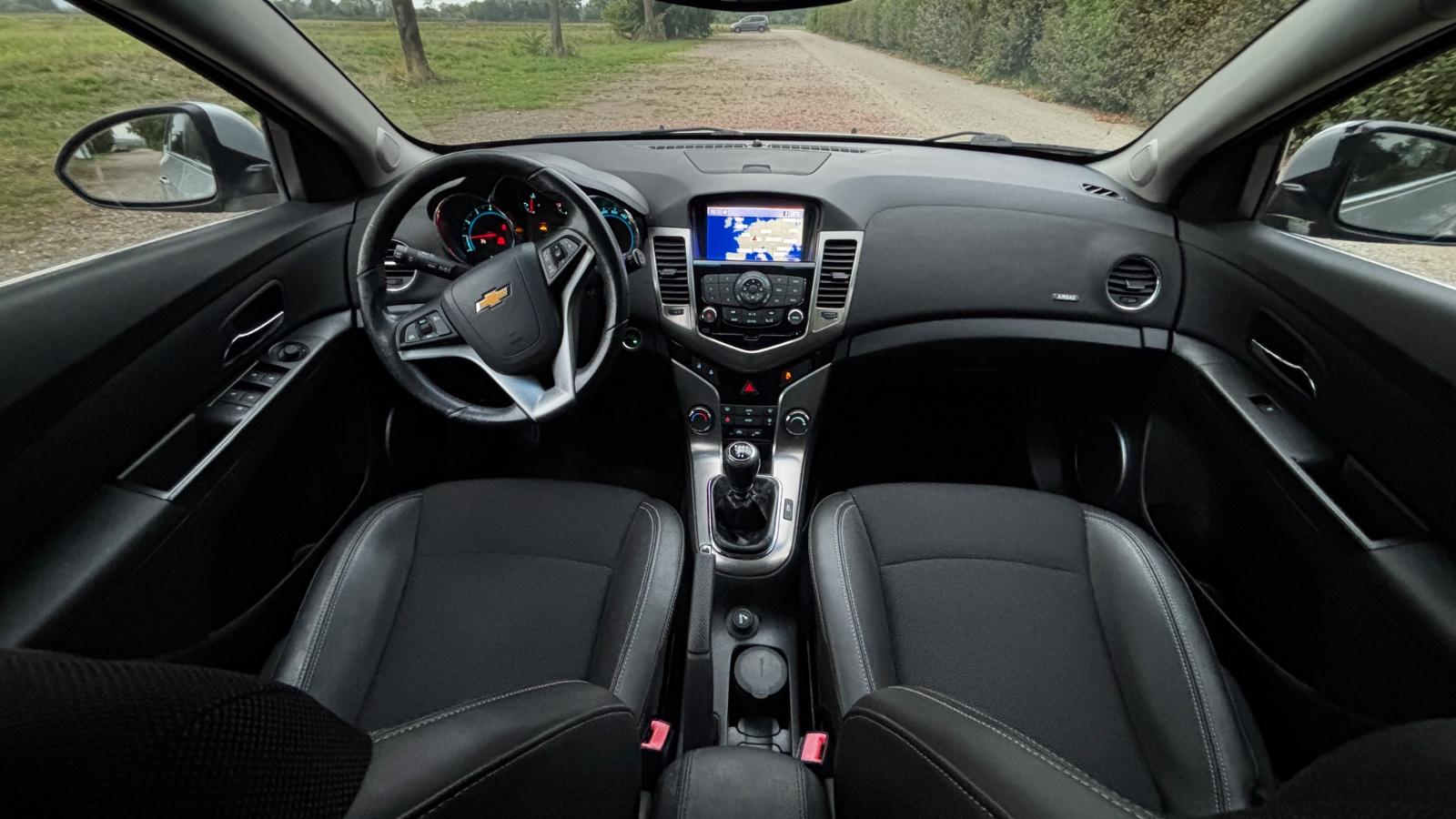 Chevrolet Cruze 2013 — фото 10