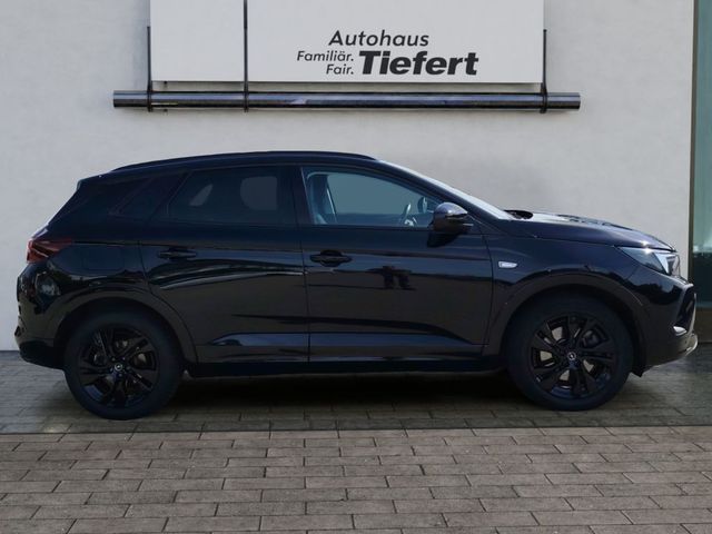 Grandland Plug-in-Hybrid 1.6 DI Automatik