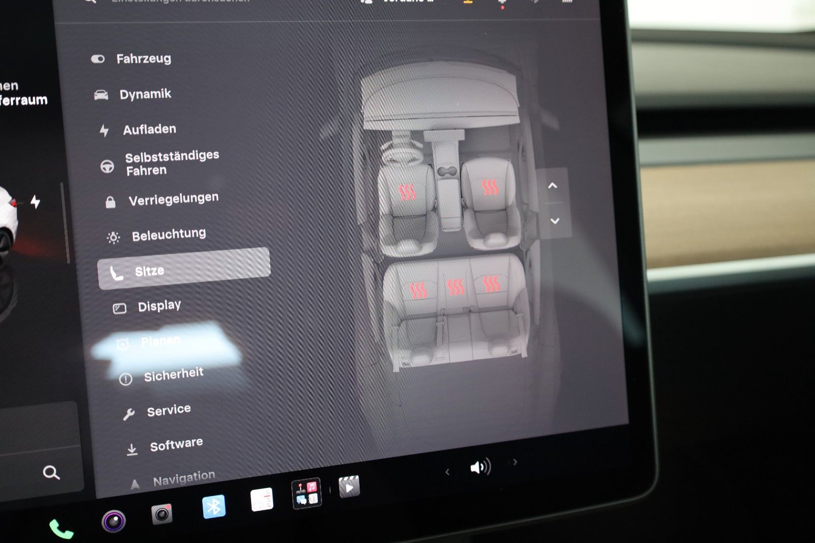 Fahrzeugabbildung Tesla Model 3 Long Range Dual AWD Leder,Navi,LED,Panor