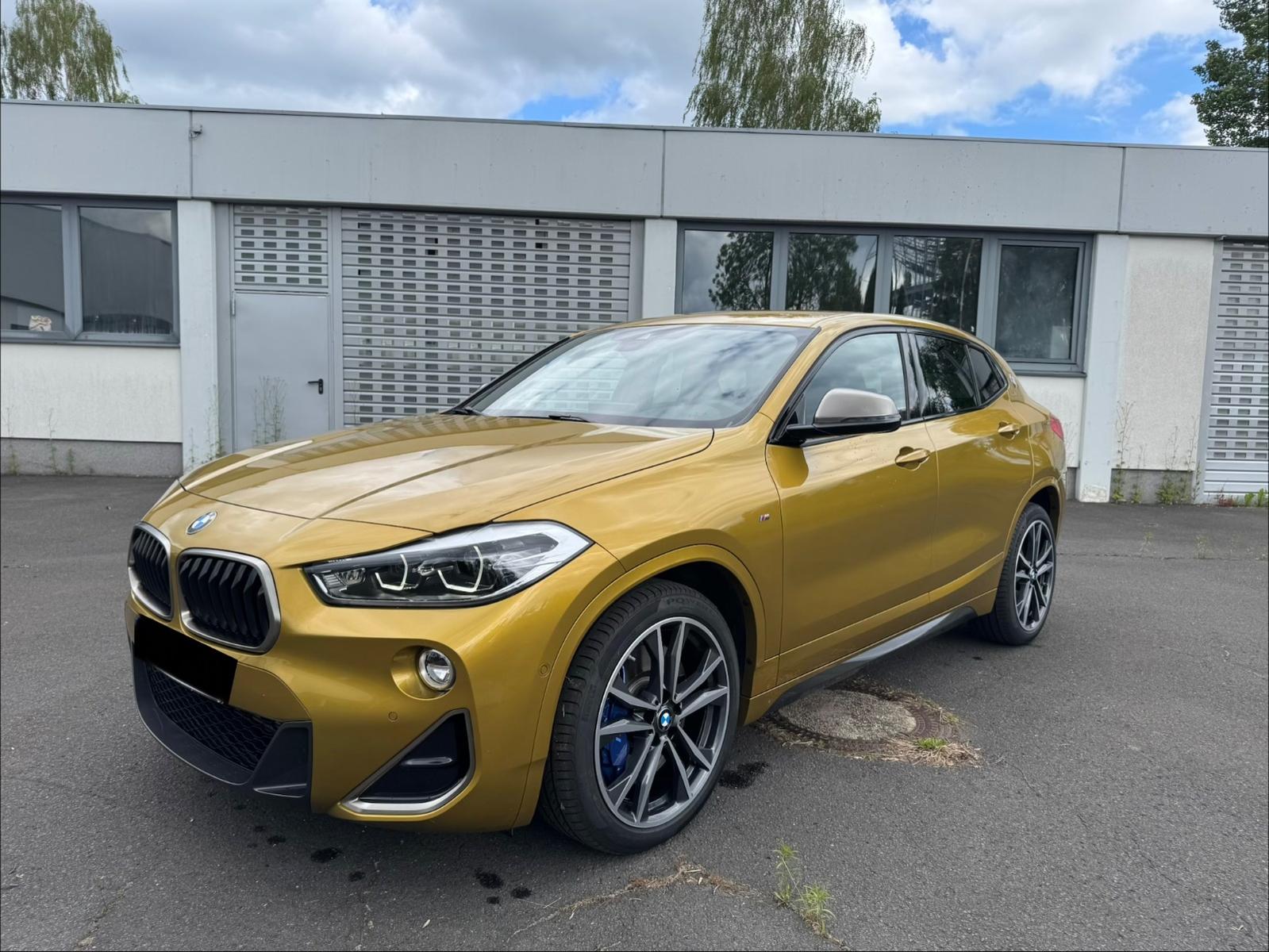 BMW X2M35 i x Drive M Sport, Head-Up, Black, Schalen