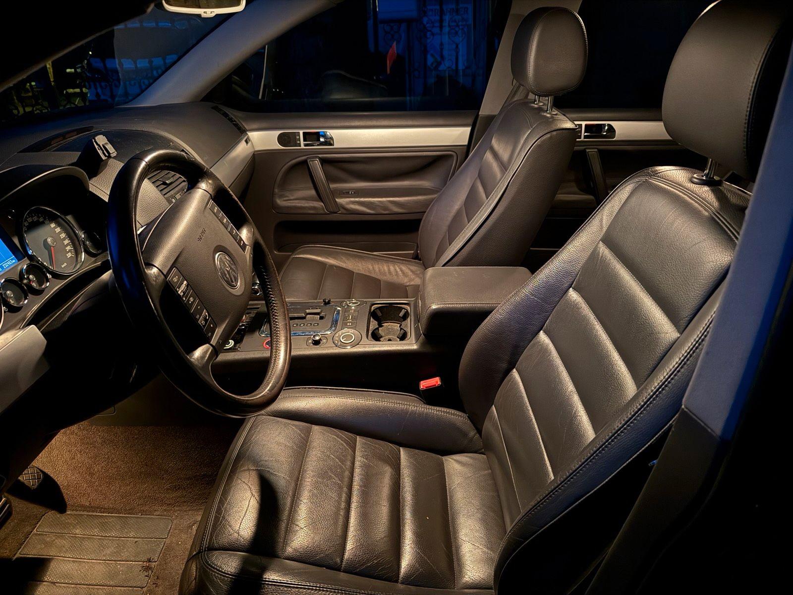 Volkswagen Touareg 2004 — photo 14
