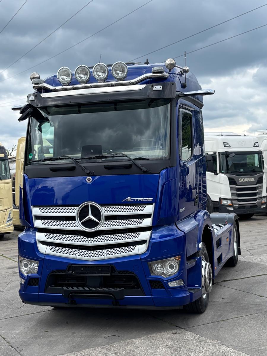 Mercedes-Benz Actros 1846 doppelt Nebenantrieb - Silo - Pumpe