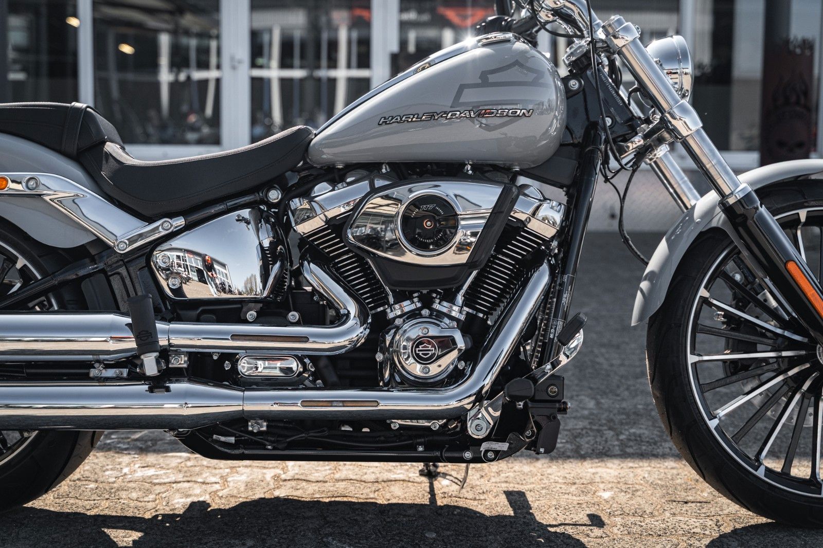 Fahrzeugabbildung Harley-Davidson BREAKOUT FXBR 117 ci - MY25 -Kurzfristig Verfüg.