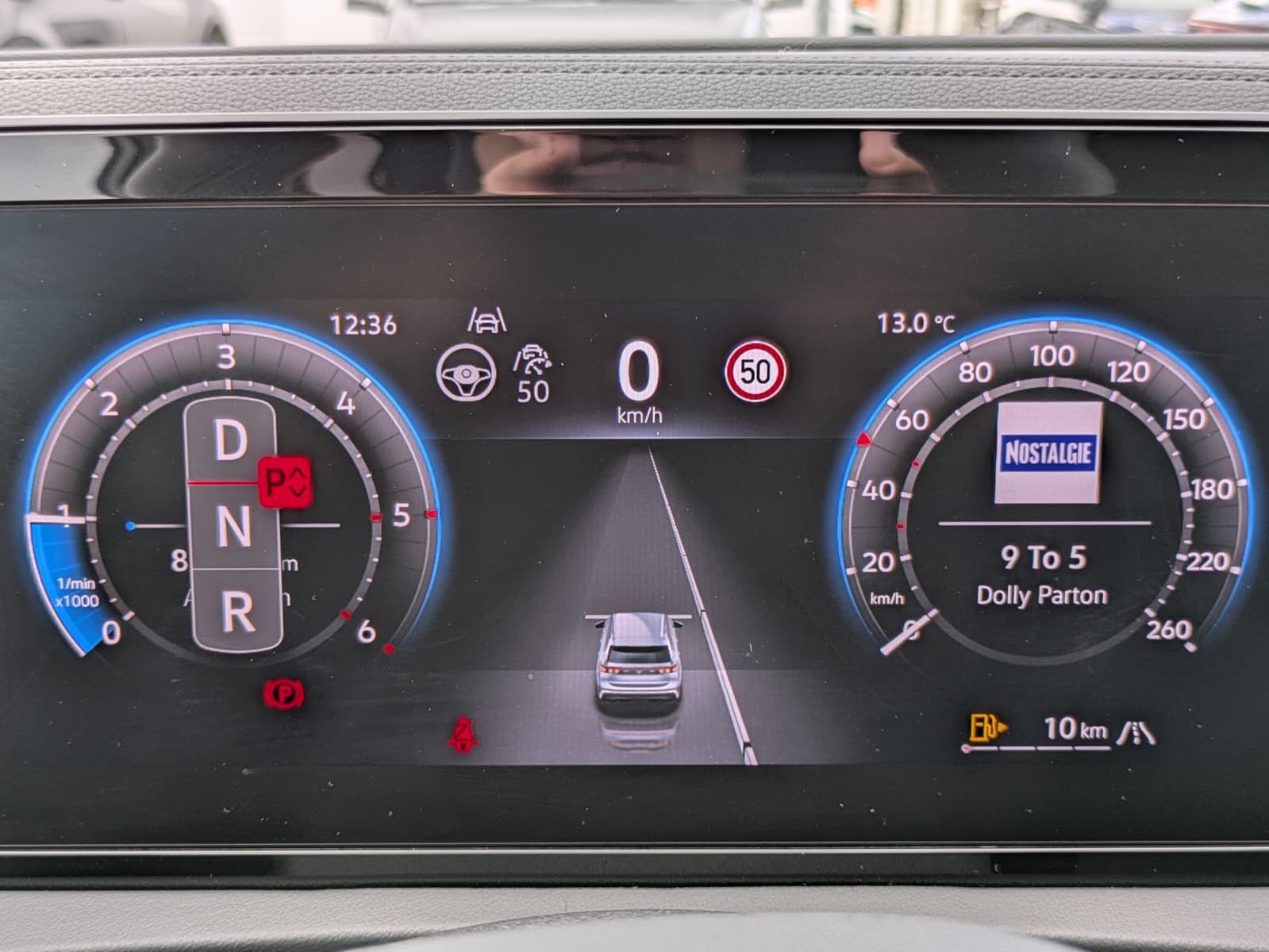 Fahrzeugabbildung Volkswagen Tiguan 2.0 TDI 4M R-Line PANO*H&K*AHK*MATRIX*20"