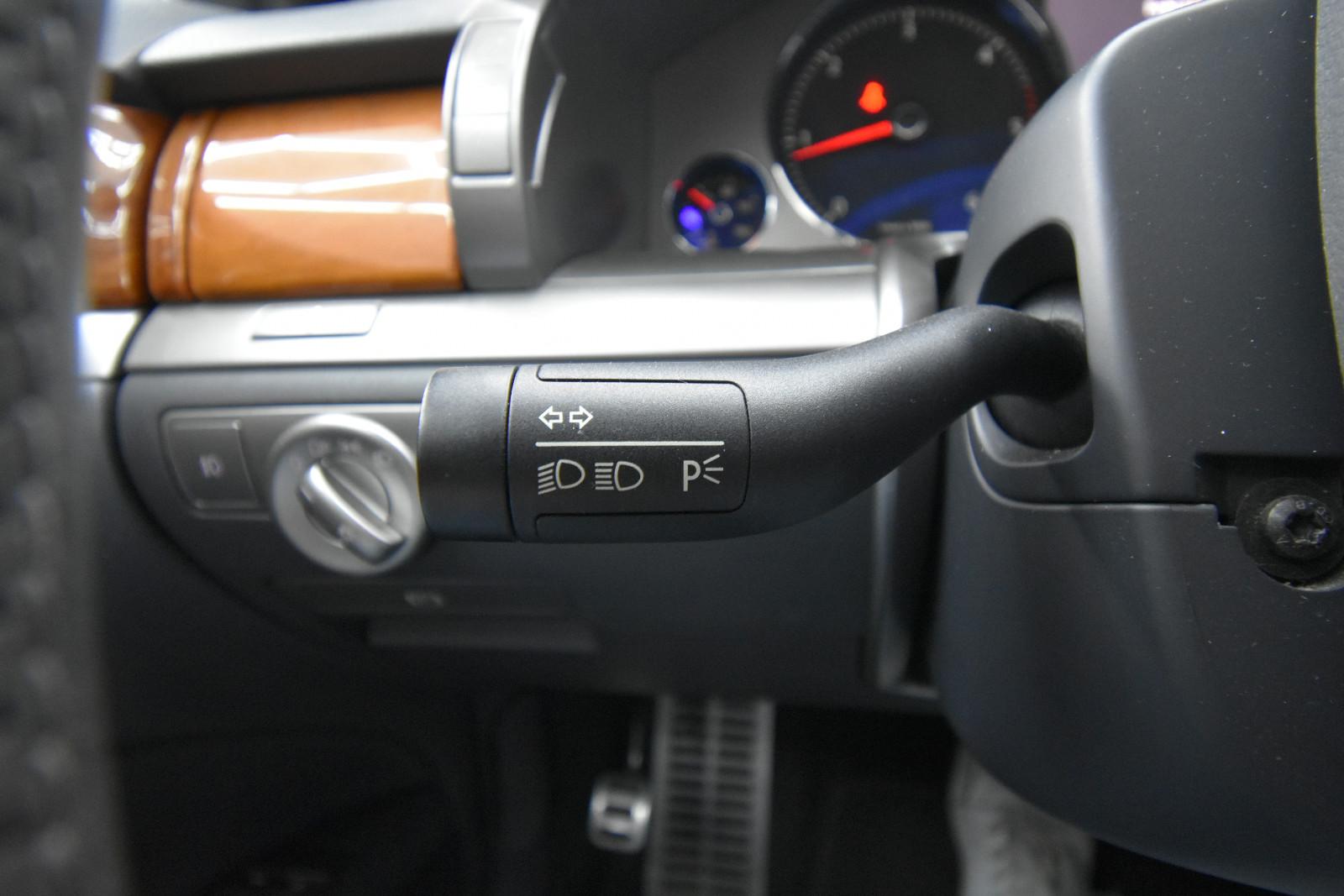 Volkswagen Phaeton V6 5.Sitzer 4Motion NAVI SHZ 4Zonenklima