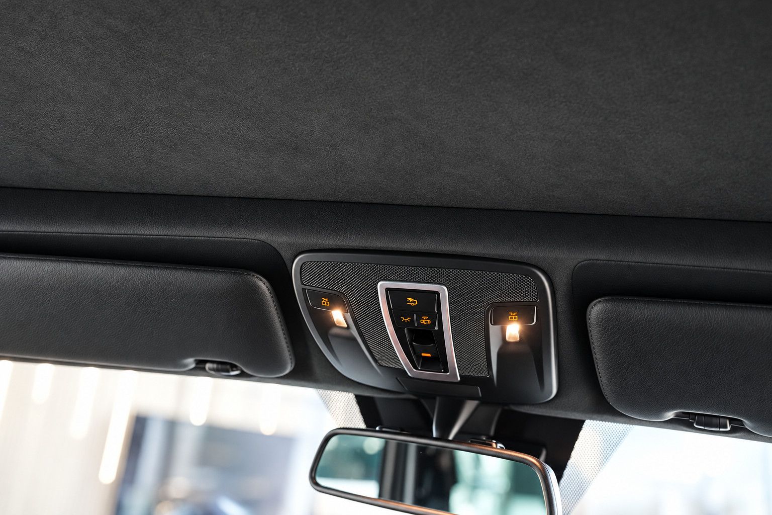 Fahrzeugabbildung Mercedes-Benz G 350 d*AMG*S-Dach*HarmanKardon*Memory*Sitzklima