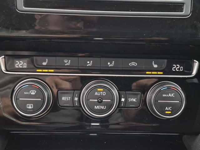 PASSAT VARIANT 2.0 TDI DSG HIGHLINE ACC+LED+SHZ