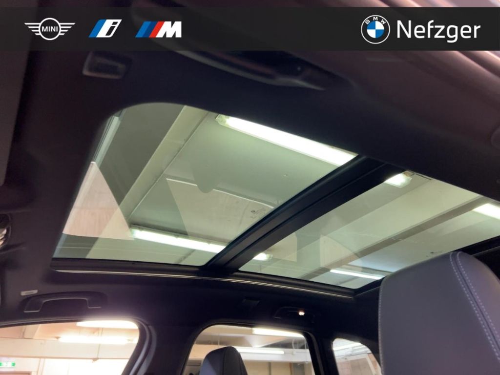 BMW 223 Active Tourer i M Sport H&K HUD PANO RFK foto 13