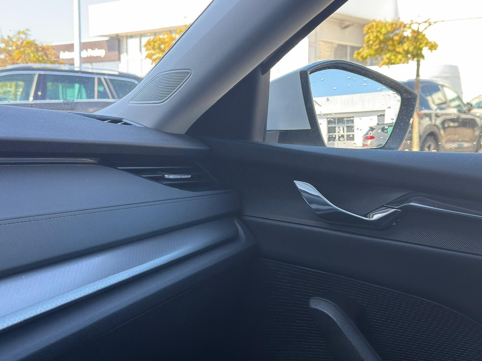Fahrzeugabbildung SKODA Octavia Combi Ambition
