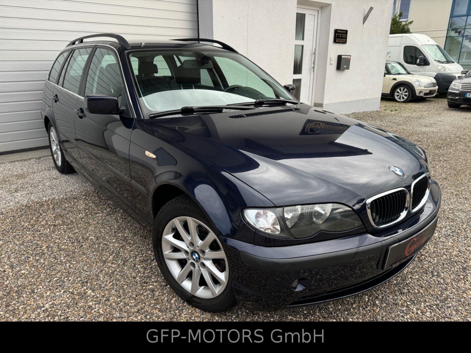 BMW 318 2004 — interior