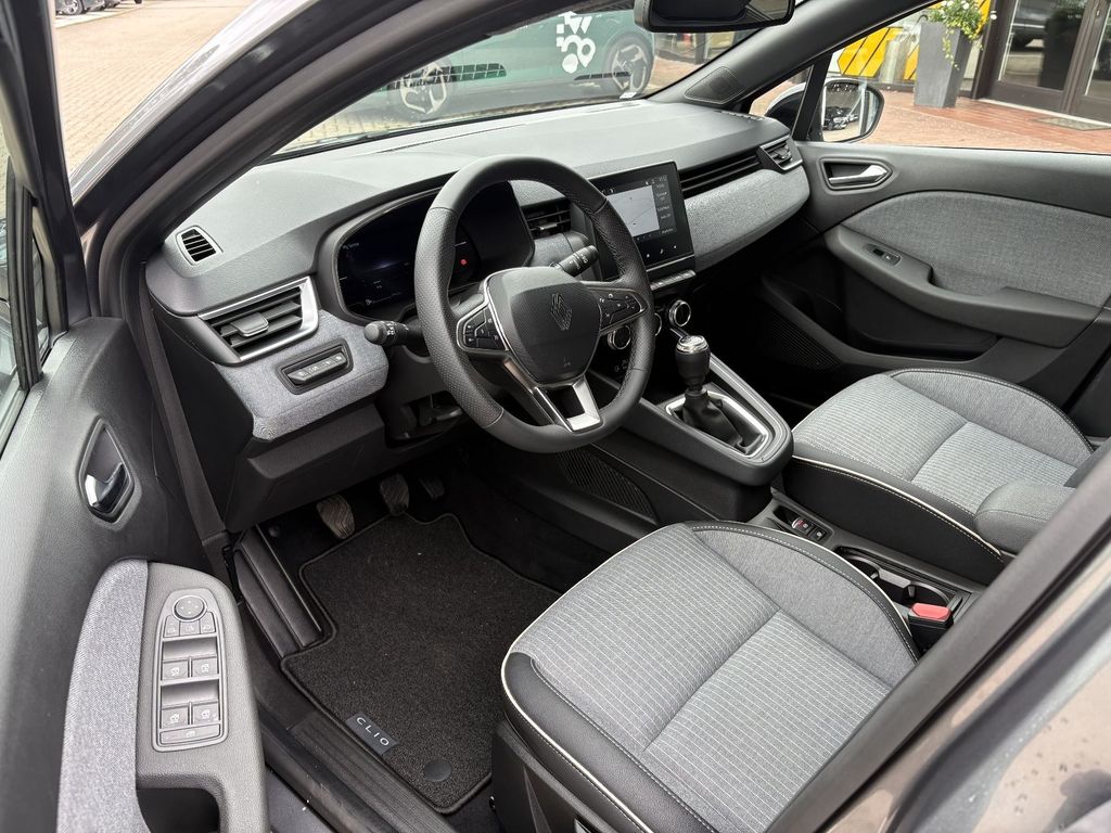 RENAULT Clio - Bild 8