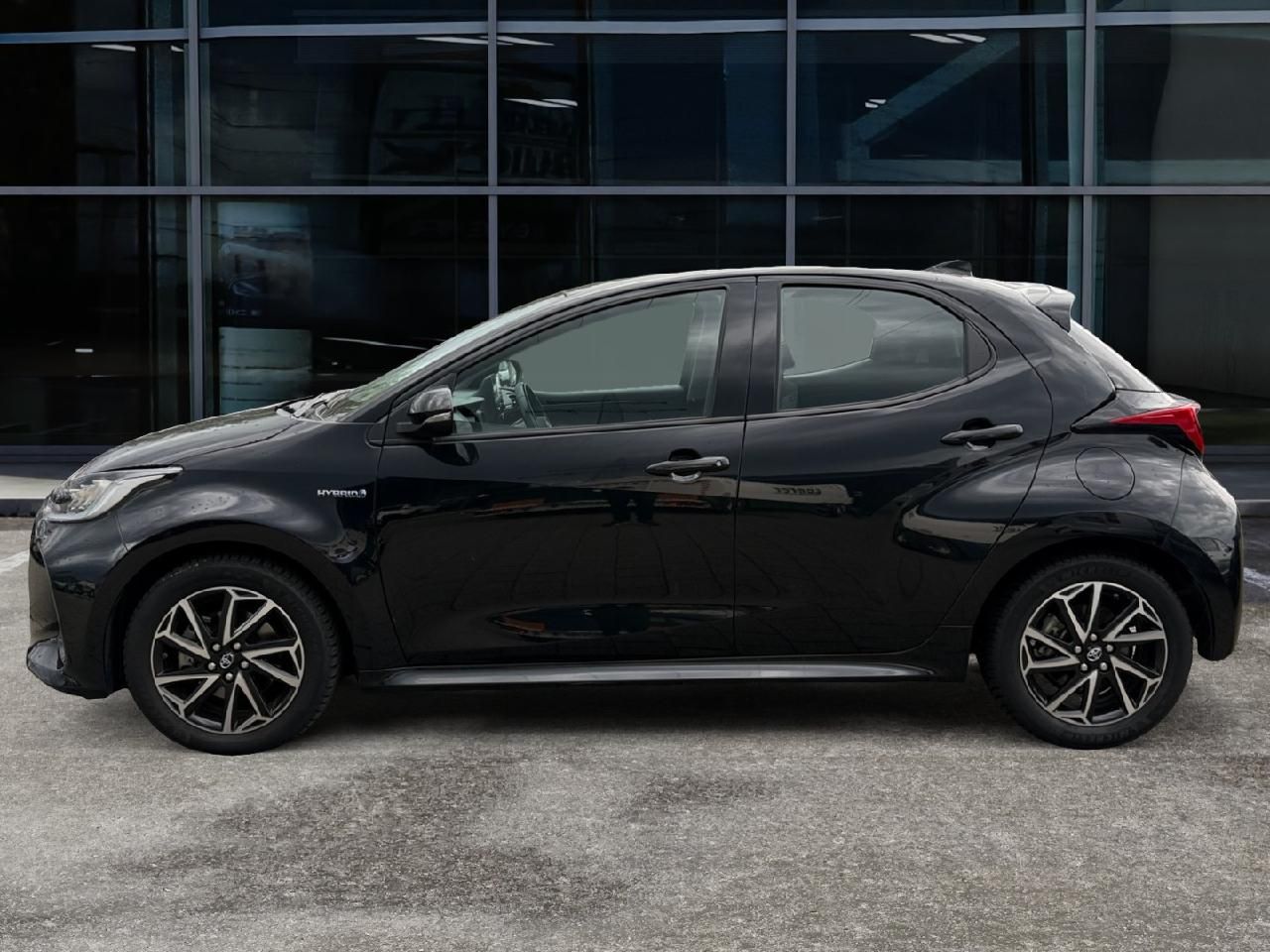 Fahrzeugabbildung Toyota Yaris Hybrid Club