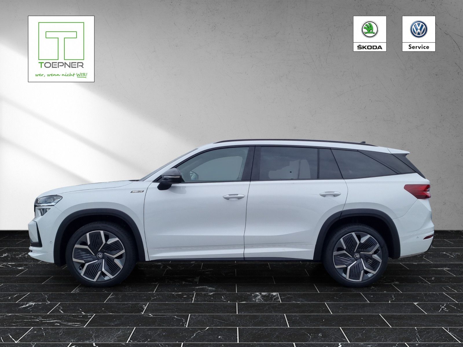 Fahrzeugabbildung SKODA Kodiaq Sportline 2.0 TDI DSG PANO AHK Licht-Info