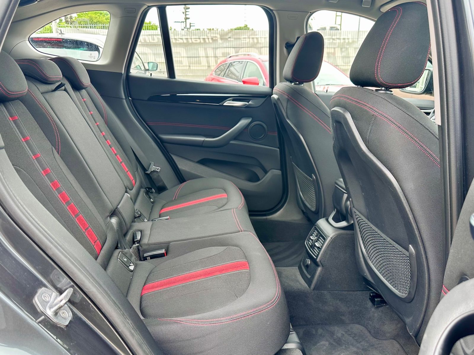 Fahrzeugabbildung BMW X1 xDRIVE 25 d SPORTLINE*HEAD-UP+AUTOM.+M.2017*