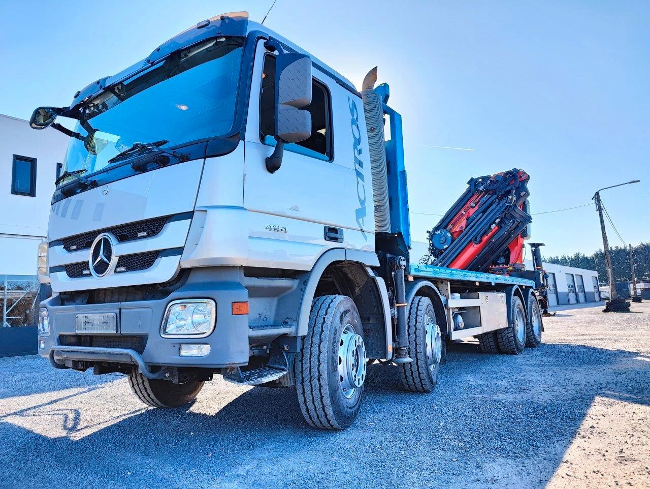 Mercedes-Benz V8 Actros 4151 8x4 mit Kran Palfinger PK78002
