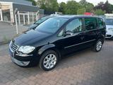 Volkswagen Touran 1.9 TDI Trendline,Klima,ab.AHK.Alu,PDC,DR - gebrauchte VW Touran aus dem Jahr 2007