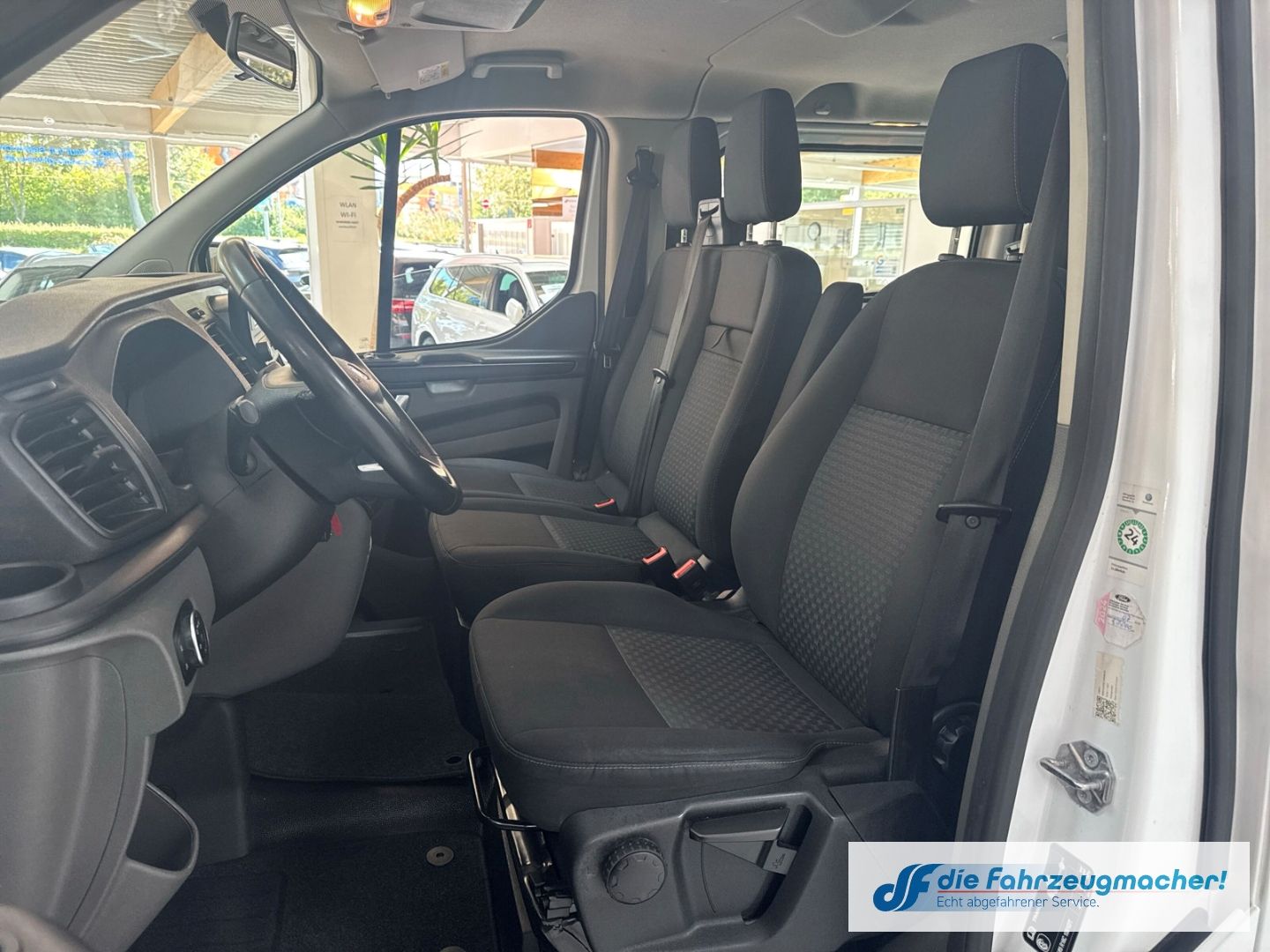 Fahrzeugabbildung Ford Transit Custom Tourneo 320 L2 Trend 2.0 TDCi  Dy
