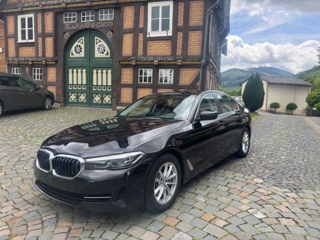 BMW 540d xDr*Sport-Aut*DriveAssi*KomfSitz*ParkAssi