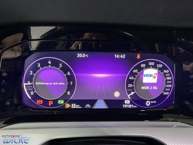 Golf VIII 1.5 eTSI DSG Move NAVI KLIMA PDC