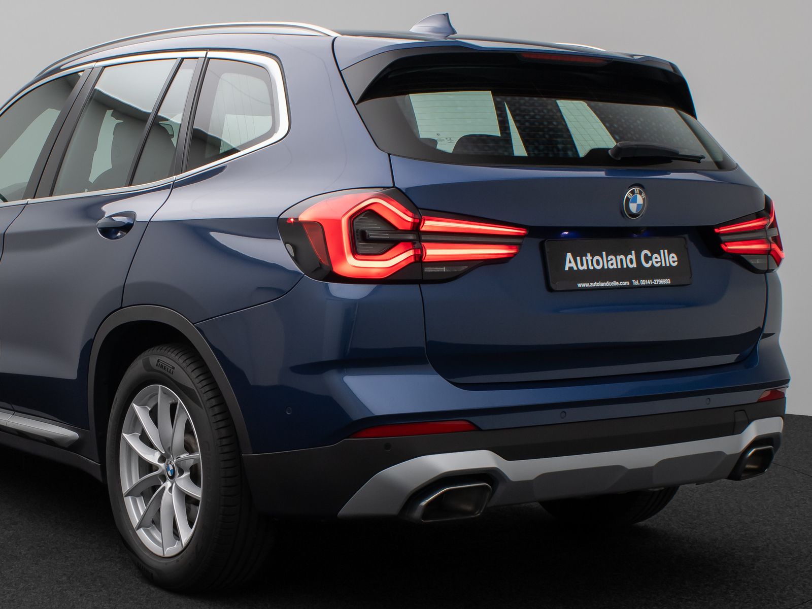Fahrzeugabbildung BMW X3 xD30d Sport Kamera Laser HUD H/K Komfort AHK