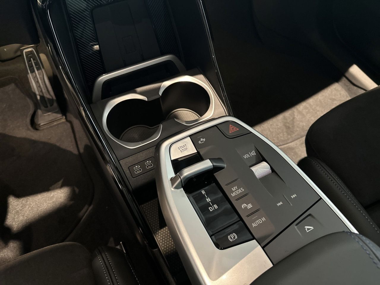 BMW iX2 - Bild 16