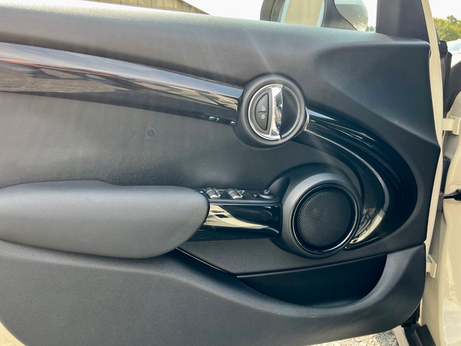Fahrzeugabbildung MINI Cooper SD Aut. JCW Lenkrad PDC Kamera SPORTSITZE