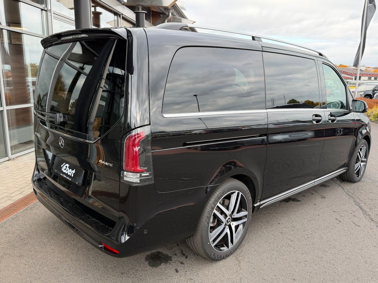 Fahrzeugabbildung Mercedes-Benz V 300 d 4MATIC EXCLUSIVE Luxus-Sitze AHK2,5to