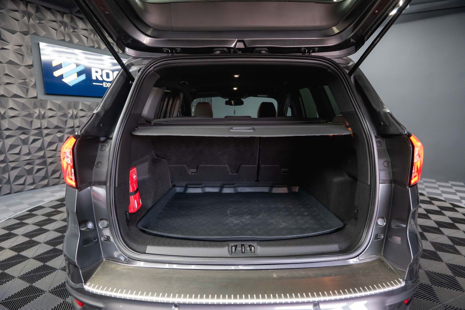 Fahrzeugabbildung Ford Kuga ST-Line 2.0 TDCi 4x4 *LED*Kamera*ACC*DAB*