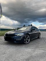 BMW 530i - M Paket  - BMW 530: Alcantara