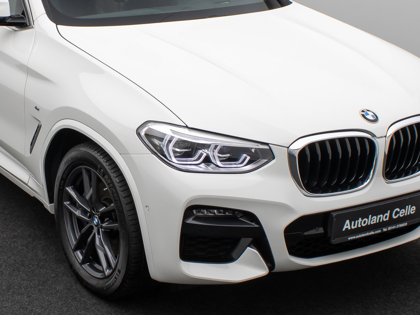 Fahrzeugabbildung BMW X4 xD30d M Sport Kamera Panoram HUD DAB HiFi AHK
