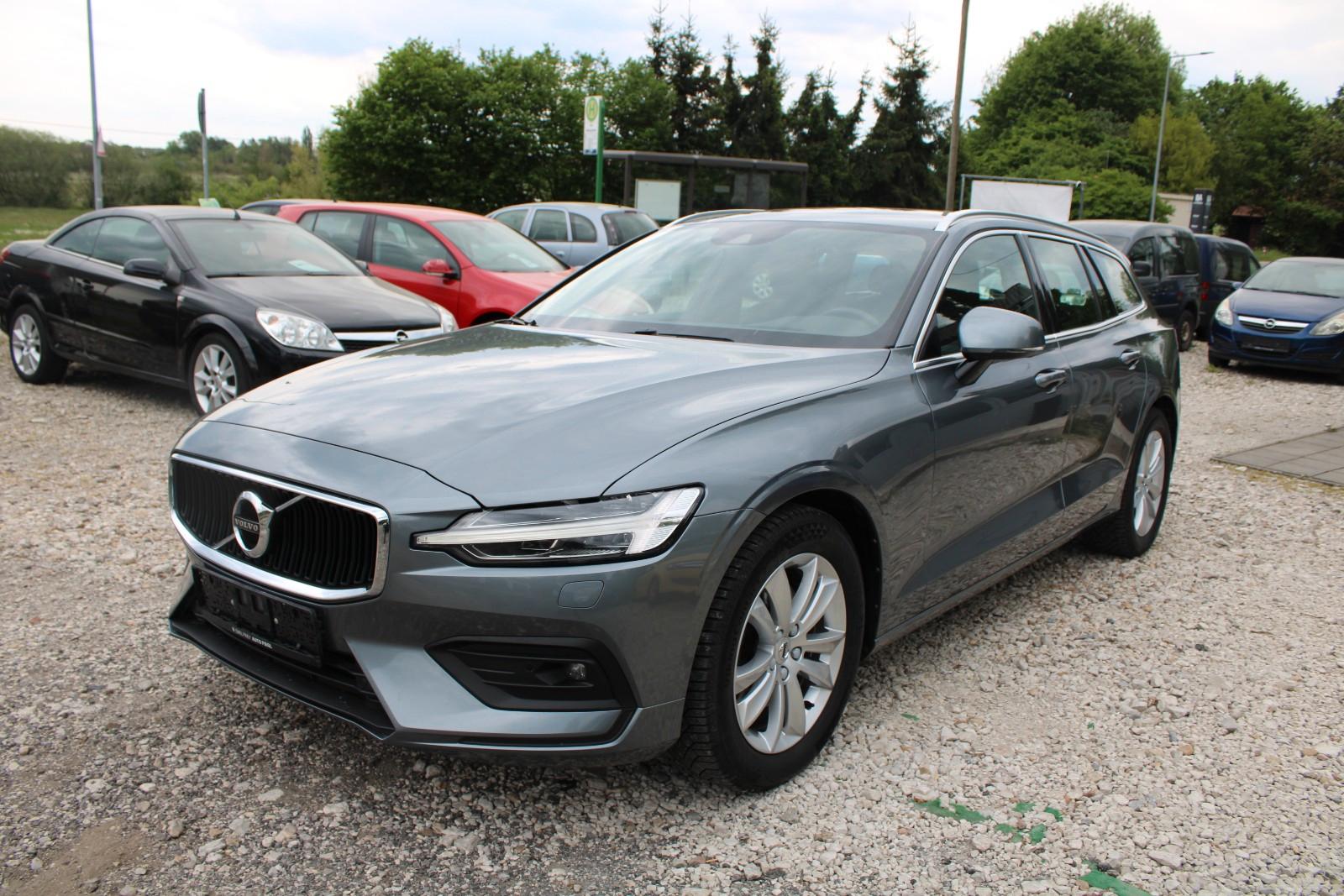 Volvo V60 Kombi Momentum Pro