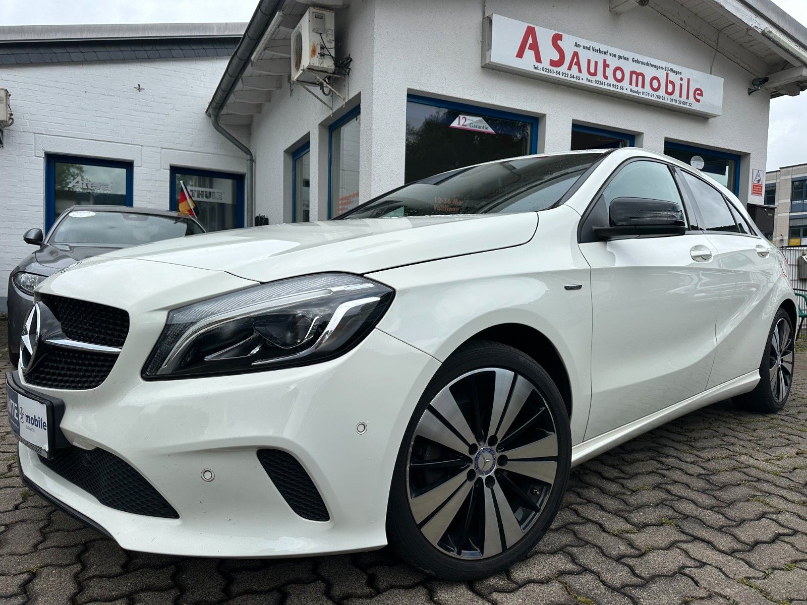 MERCEDES-BENZ A 160 Aut+2. HAND+NAVI+LEDER+LED+KLIMA+PDC+SHZ