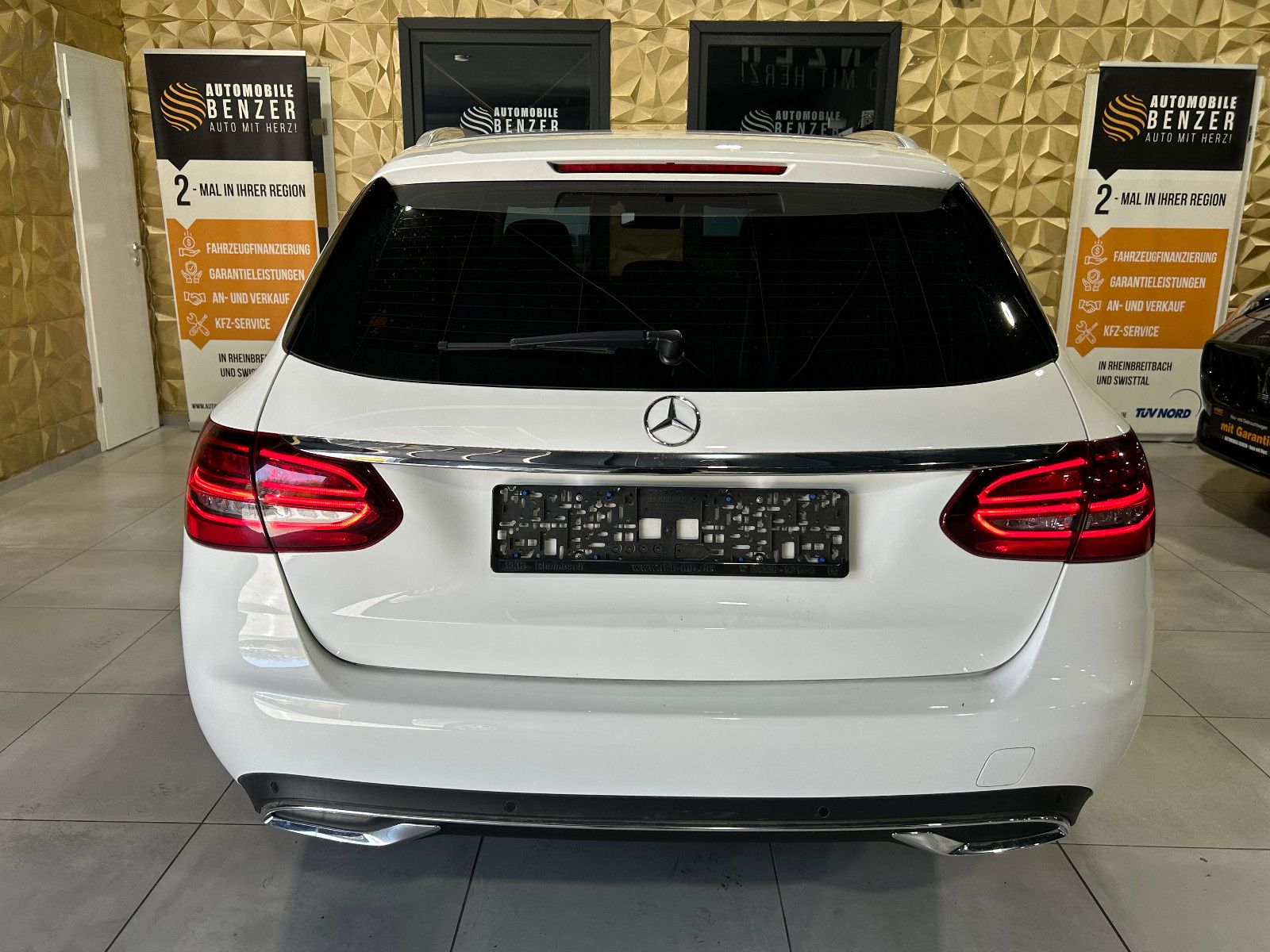 Fahrzeugabbildung Mercedes-Benz C 200 T-Modell/NAVI/KAMERA/APPLE/AMBIENTE/SHZ