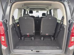 Fahrzeugabbildung Citroën Berlingo XL BlueHDi 130 EAT8 MAX 7 Sitzer & Navi