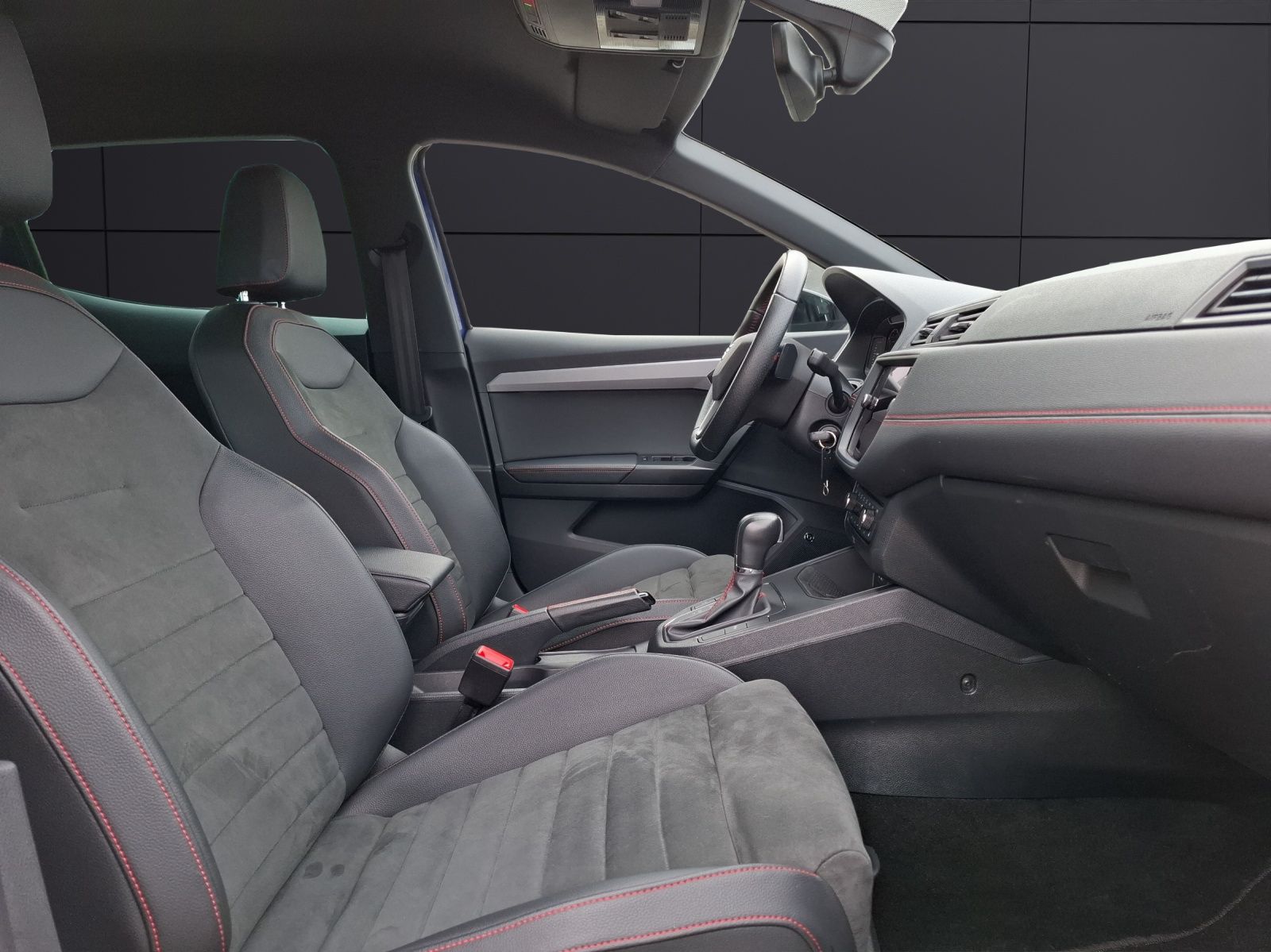 Fahrzeugabbildung SEAT Ibiza TSI FR-Line Beats DSG LED Navi AID ACC RFK