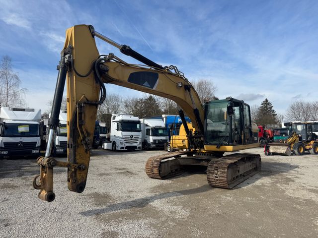 CAT 323DL